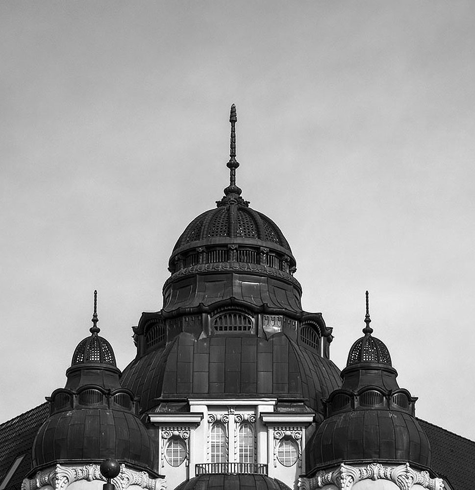 Architektur - Dach eines Eckhauses am Kudamm, Hans Toebelmann und Henry Gross | © Rainer Friedrich Meyer