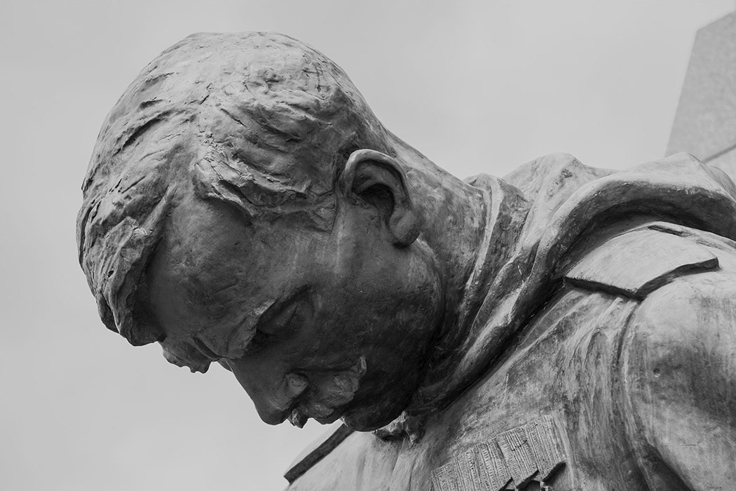 Sowjetisches Ehrenmal Treptow Statue Detail | © Rainer Friedrich Meyer